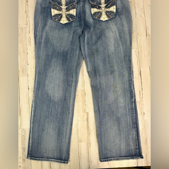 Cato Premium Capri Jeans Women's 20W 44x33 Blue Straight Leg Mid Rise - Picture 2 of 10